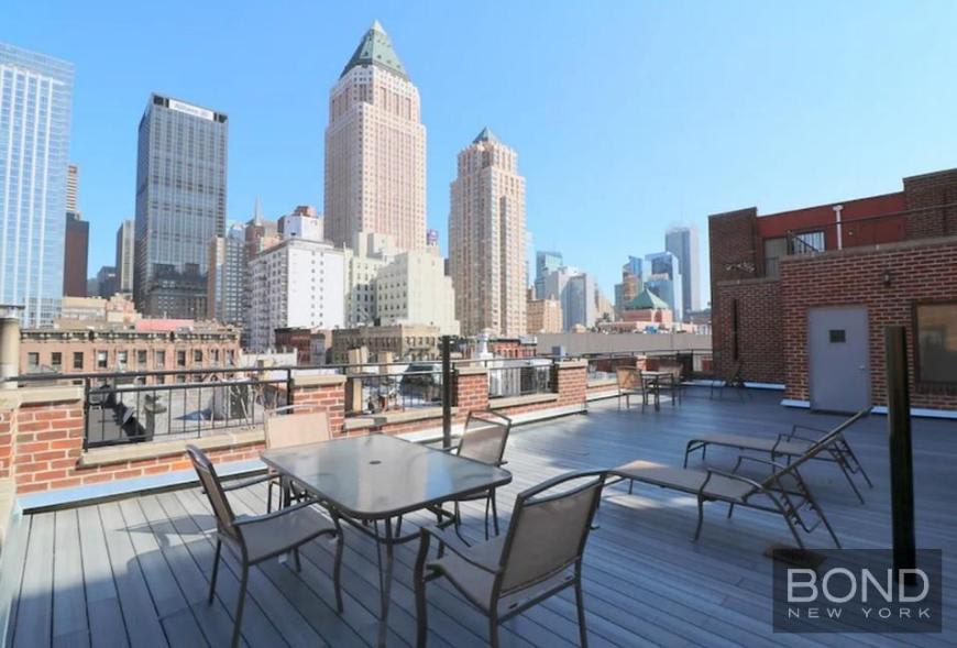 407 West 51st Street – photo 1