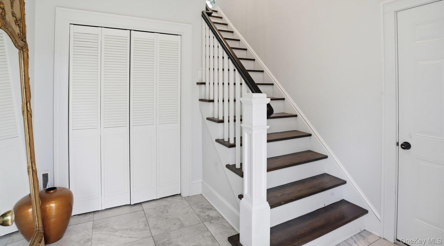 420 Maple Avenue S – photo 3