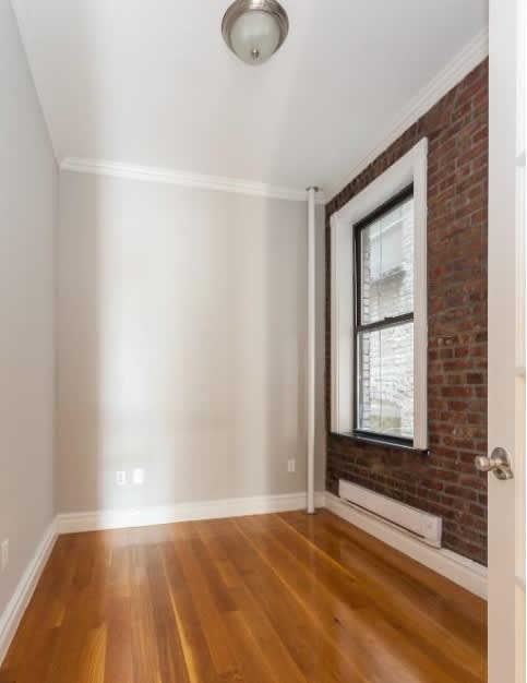 58 Leroy St – photo 4