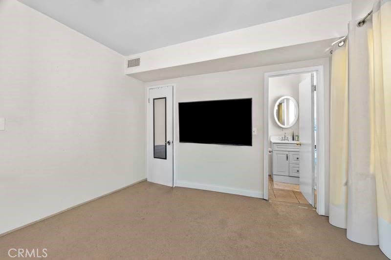 1686 S RIMPAU Boulevard – photo 4