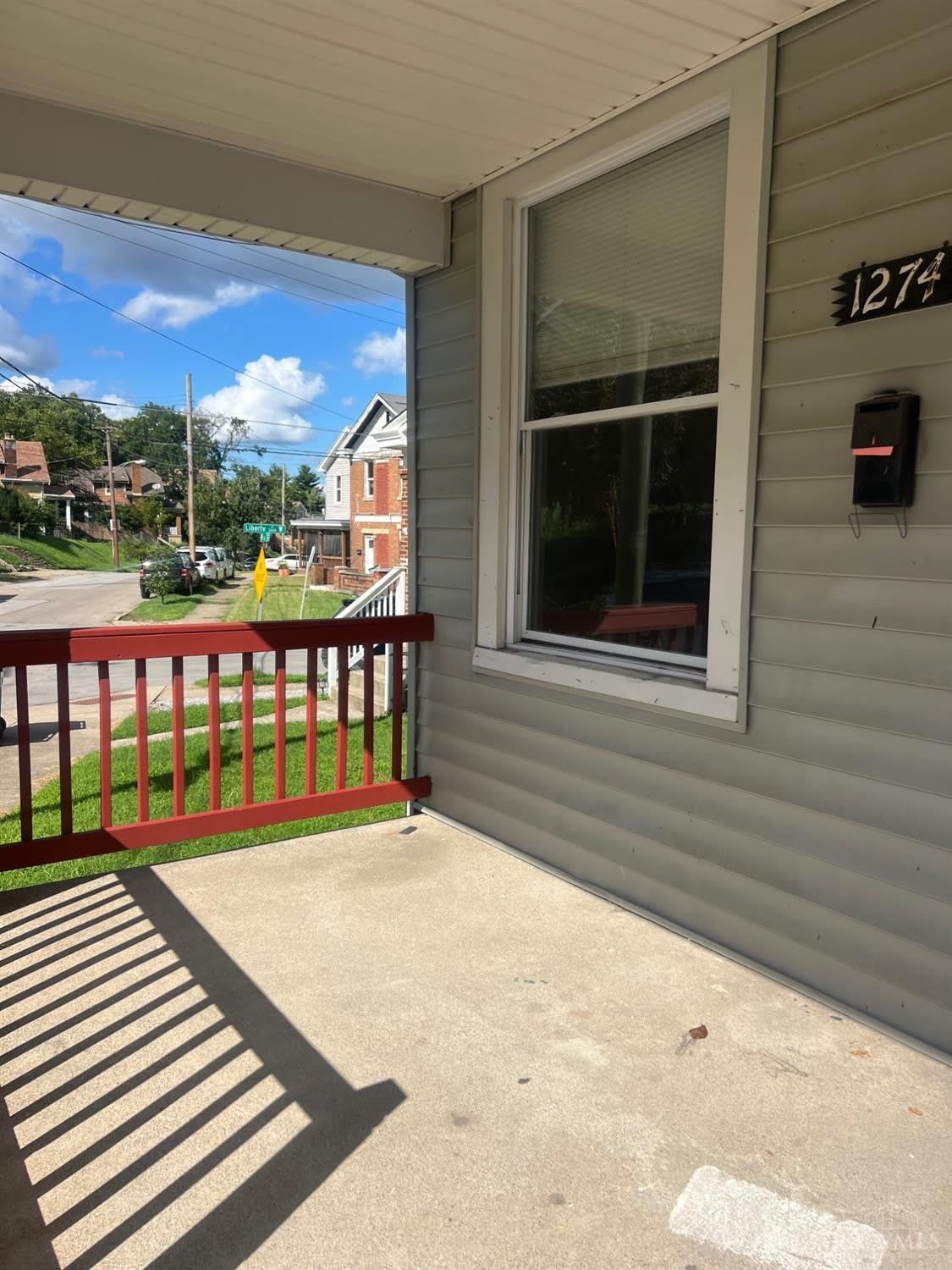 1274 Ross Avenue – photo 3