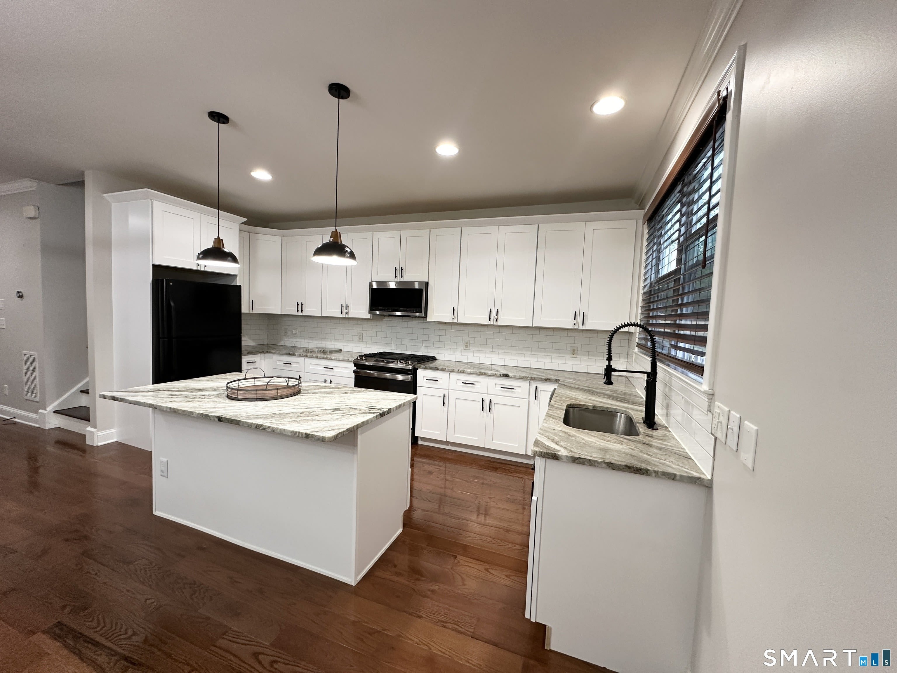 50 Lawrence Avenue – photo 4