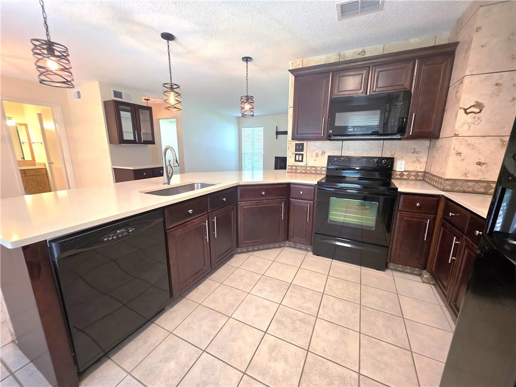 302 Saint Andrews Street – photo 3