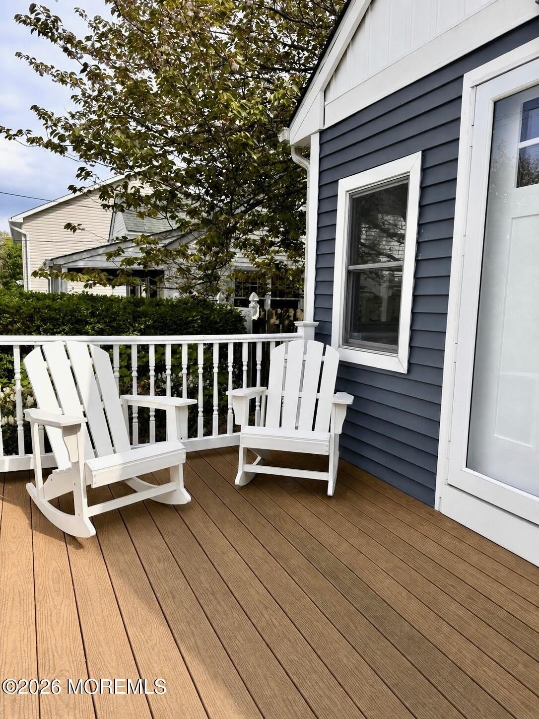 561 Monmouth Avenue – photo 2