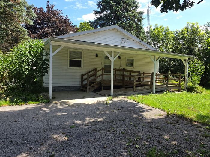 7028 Bailey Road – photo 2