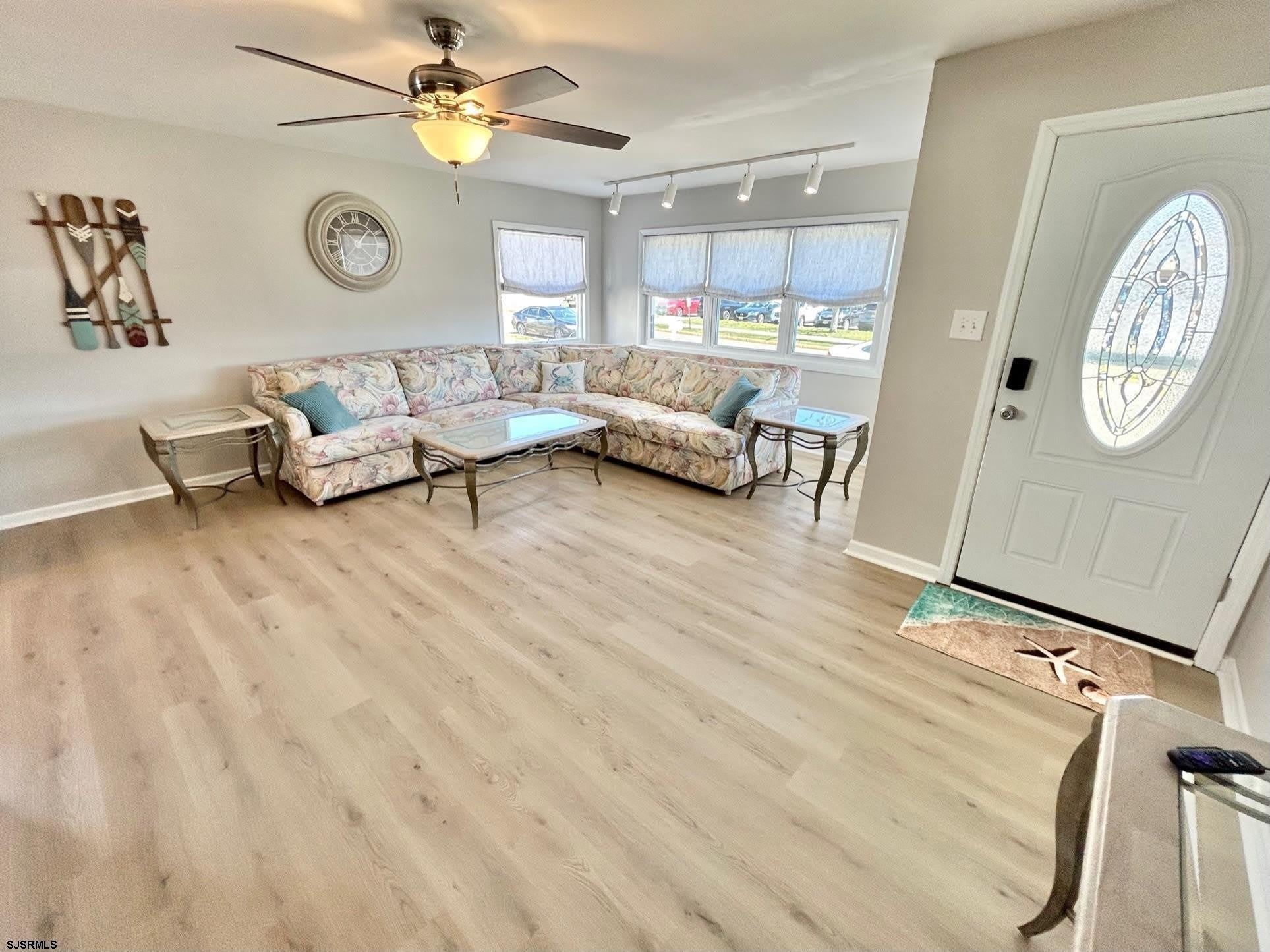 302 Sheridan Pl – photo 2