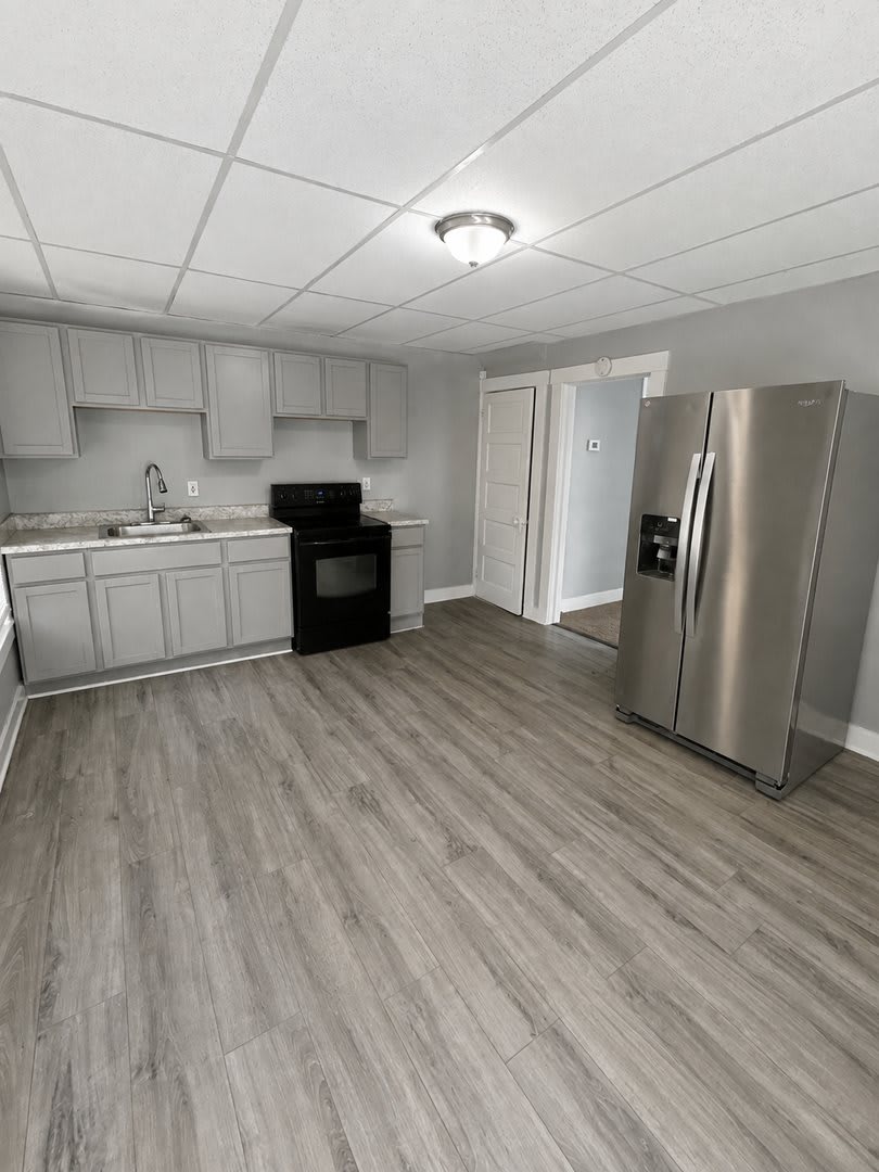 Comfortable Baltimore Home With Central Air And Fenced Yard – photo 5