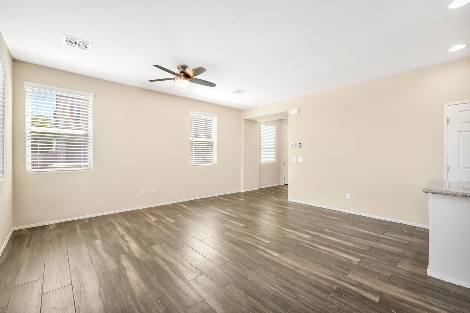 Modern Comfort With Flexible Living In A Convenient Las Vegas Location – photo 5