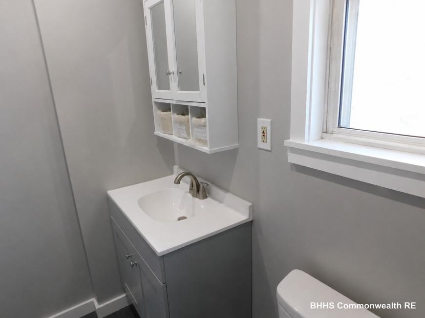 137 Hampshire St – photo 4