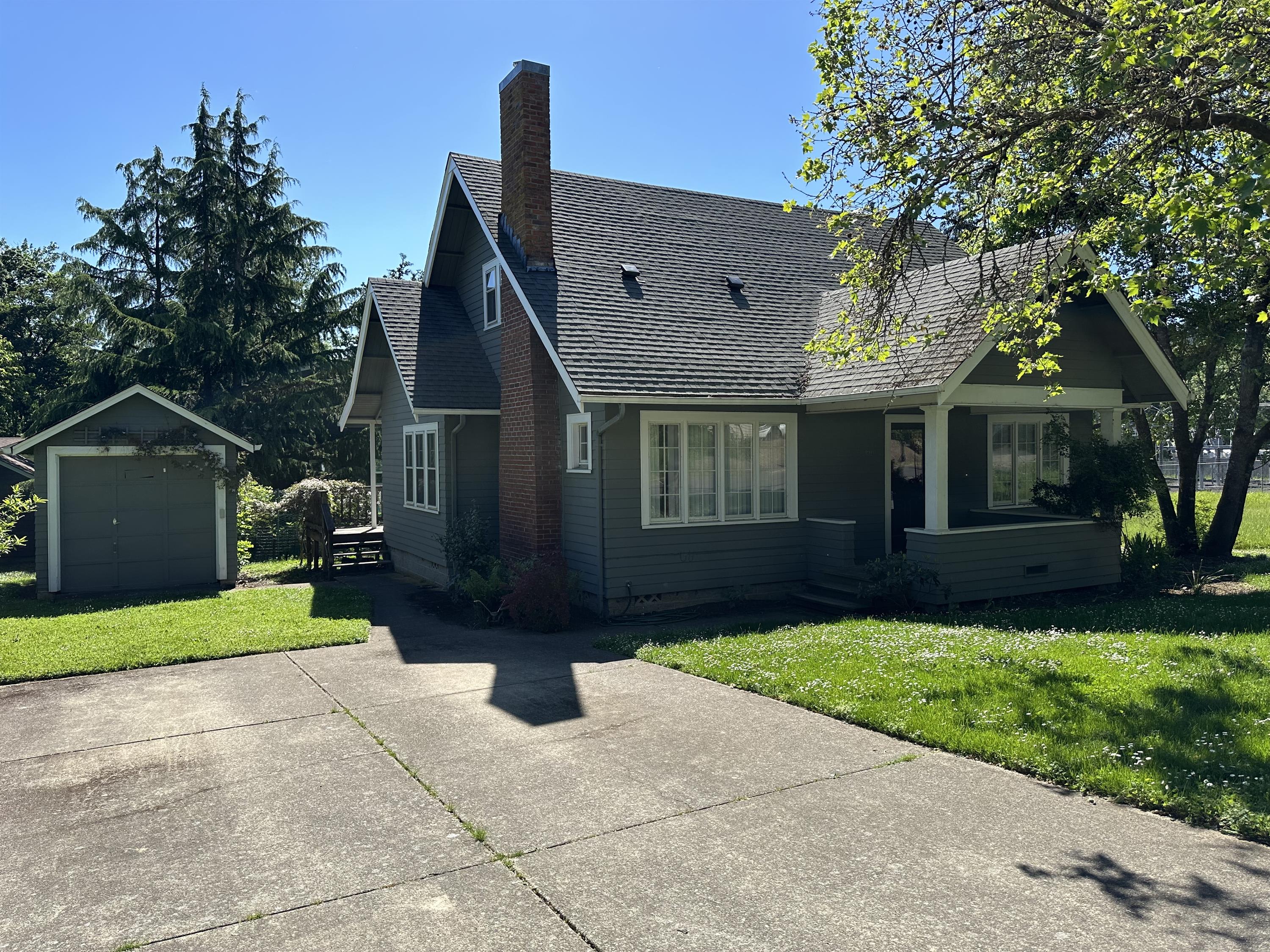 1911 Augusta Street – photo 1