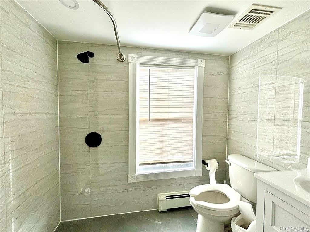 1433 Old Northern Boulevard – photo 4