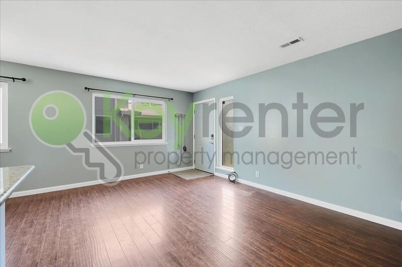 6533 Greenback Lane – photo 2