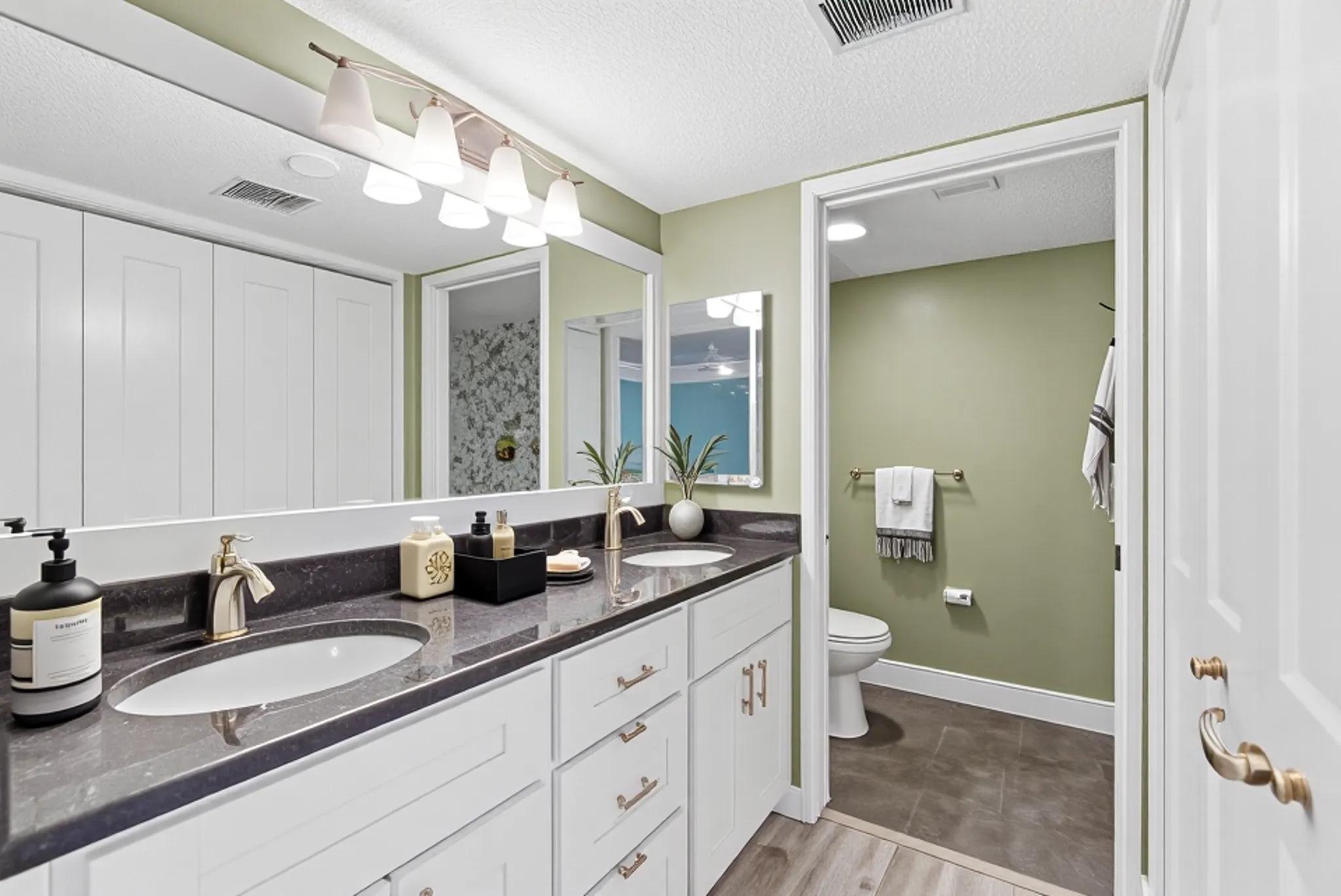 2413 Bayshore Blvd Unit 1004 – photo 5