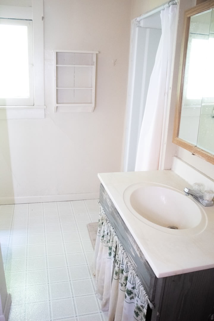 4 Bed, 1 Bath On Campus – photo 3
