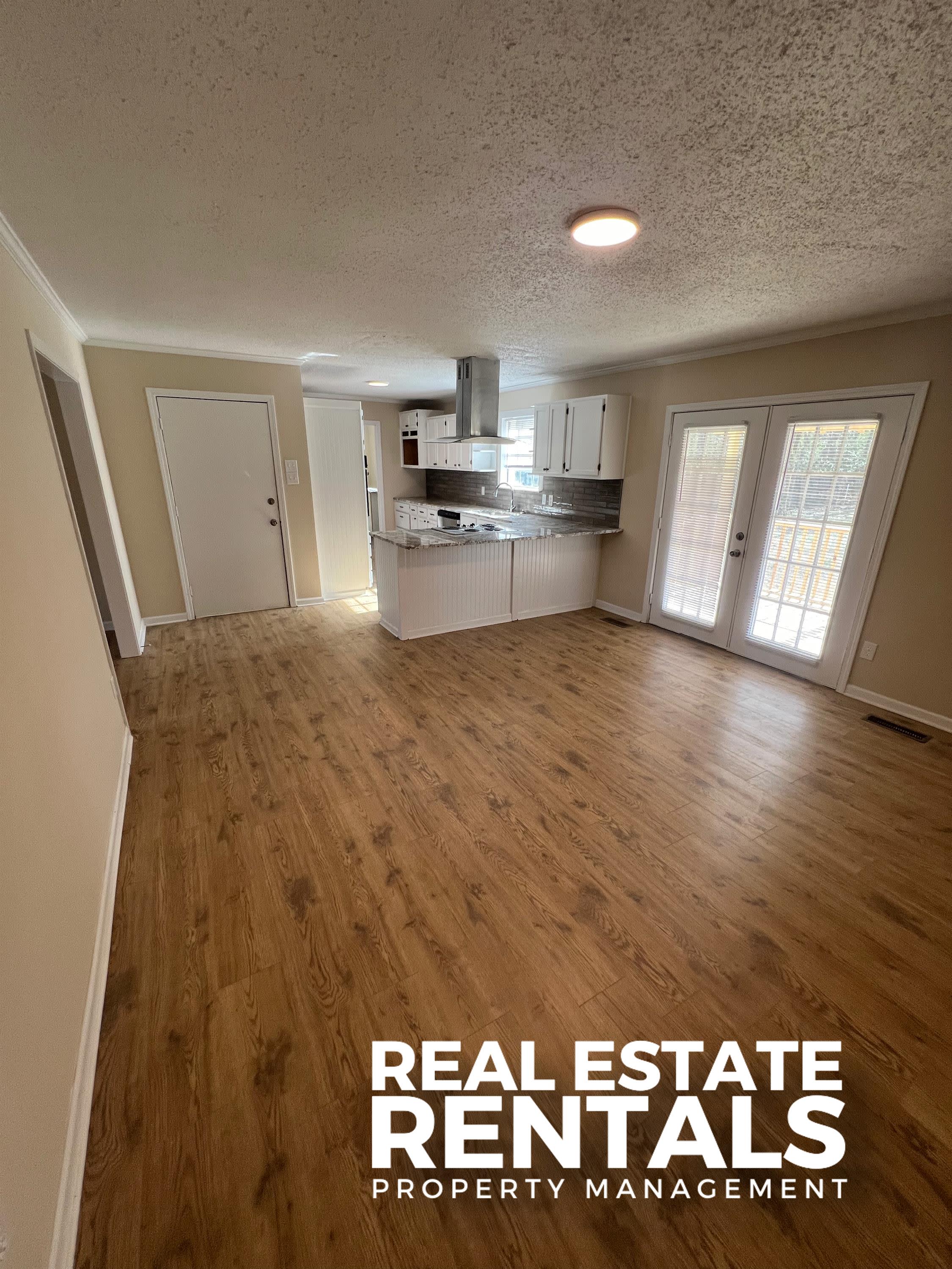4580 Rainbow Drive – photo 2