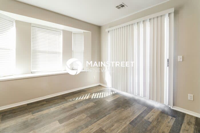 8725 Northwest 85Th Street – photo 5