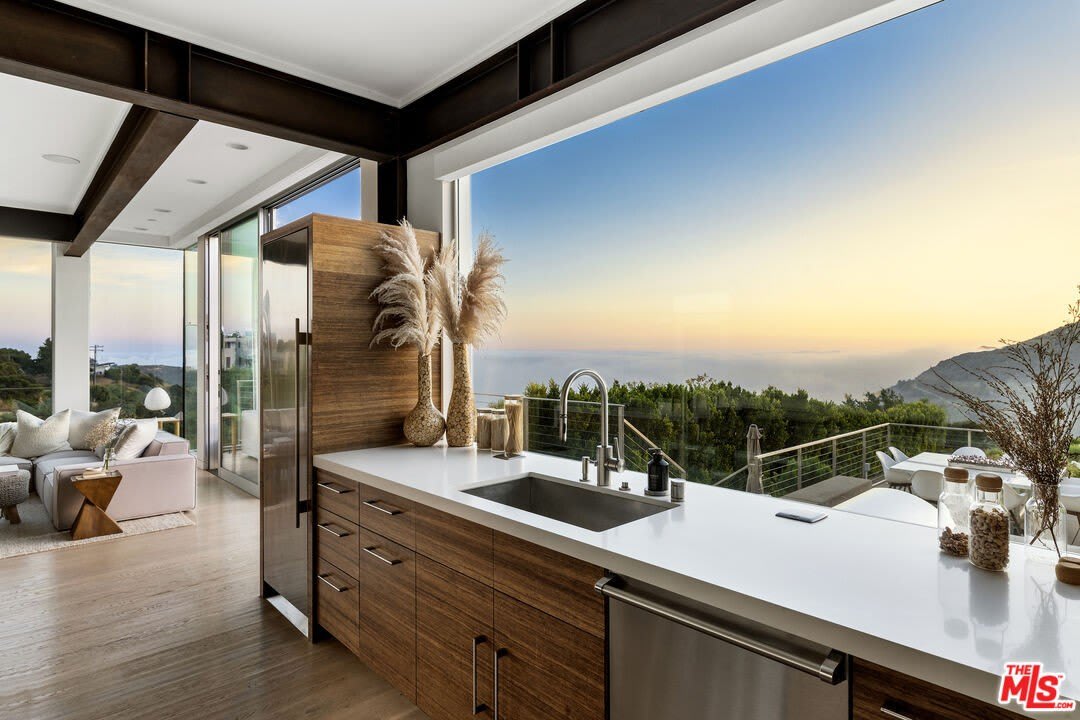 2915 Tuna Canyon Rd – photo 2