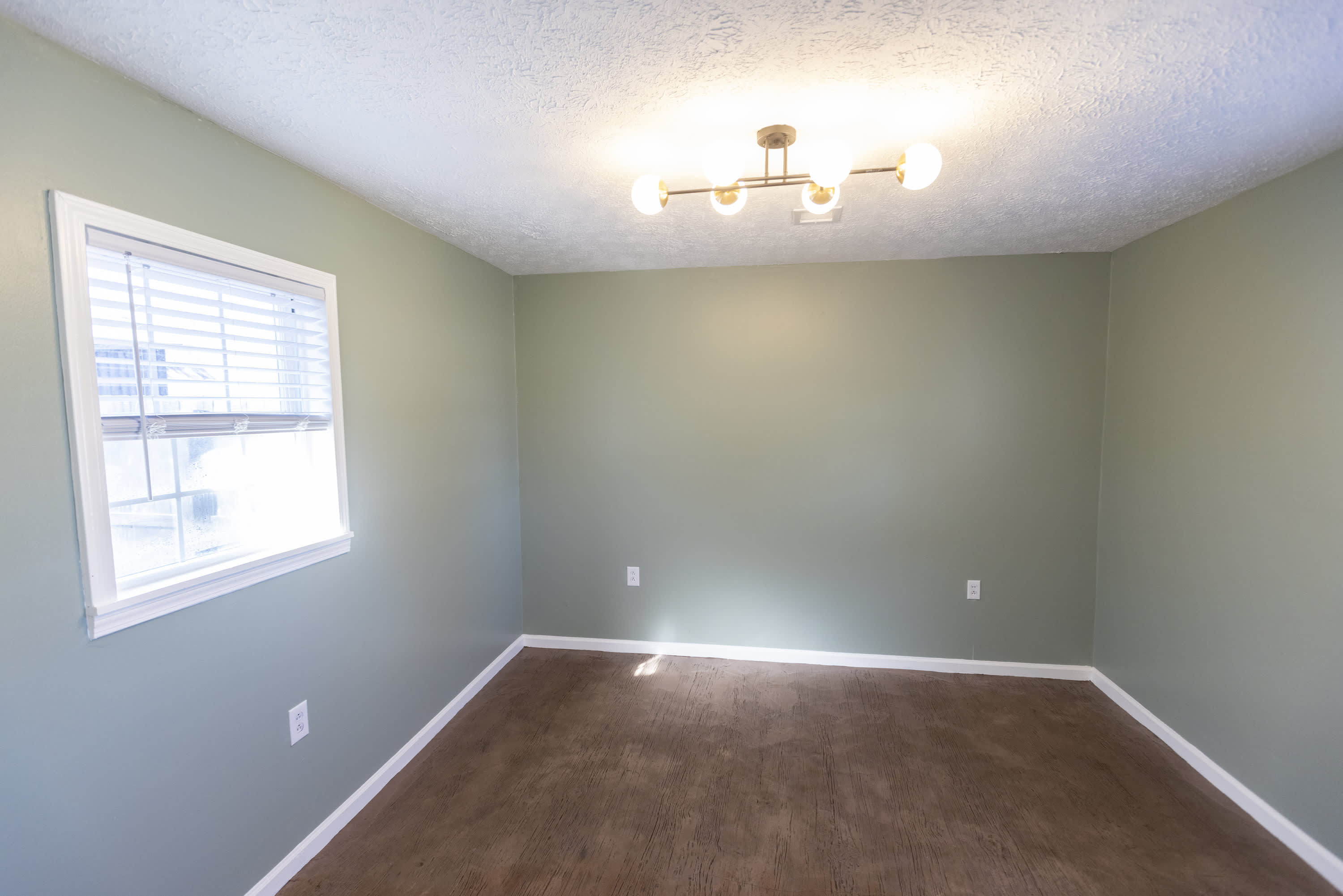 304 Quigley Street – photo 4
