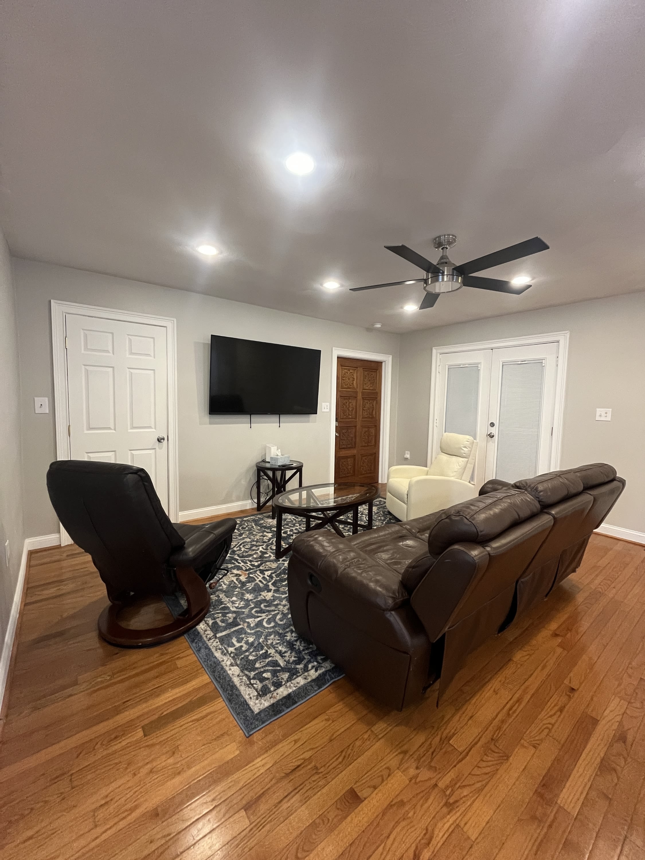 2627 McKann Avenue – photo 5