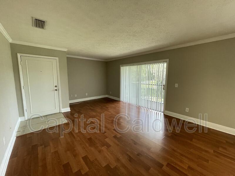 13686 Orange Sunset Dr – photo 4