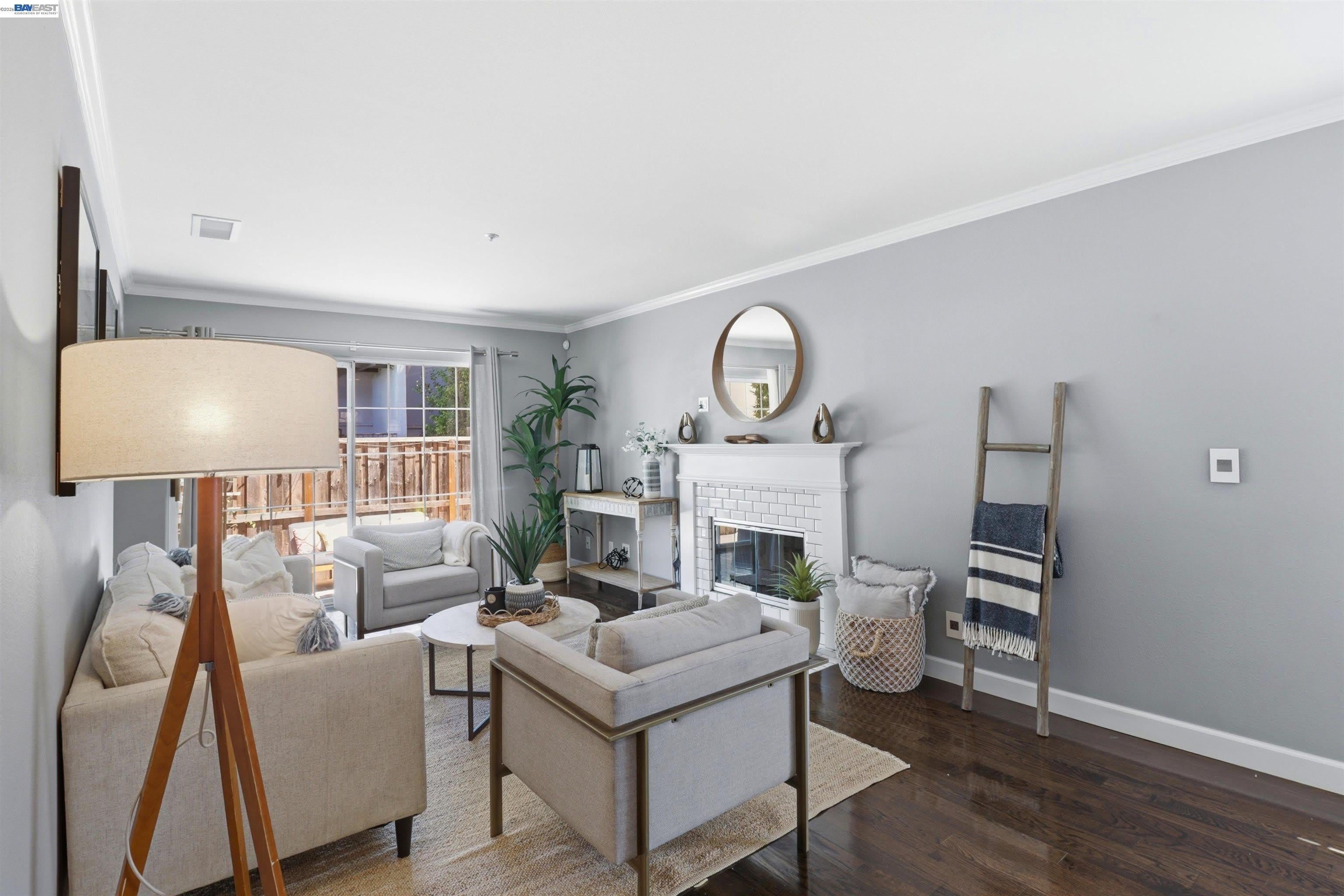 1569 Oxford St – photo 3