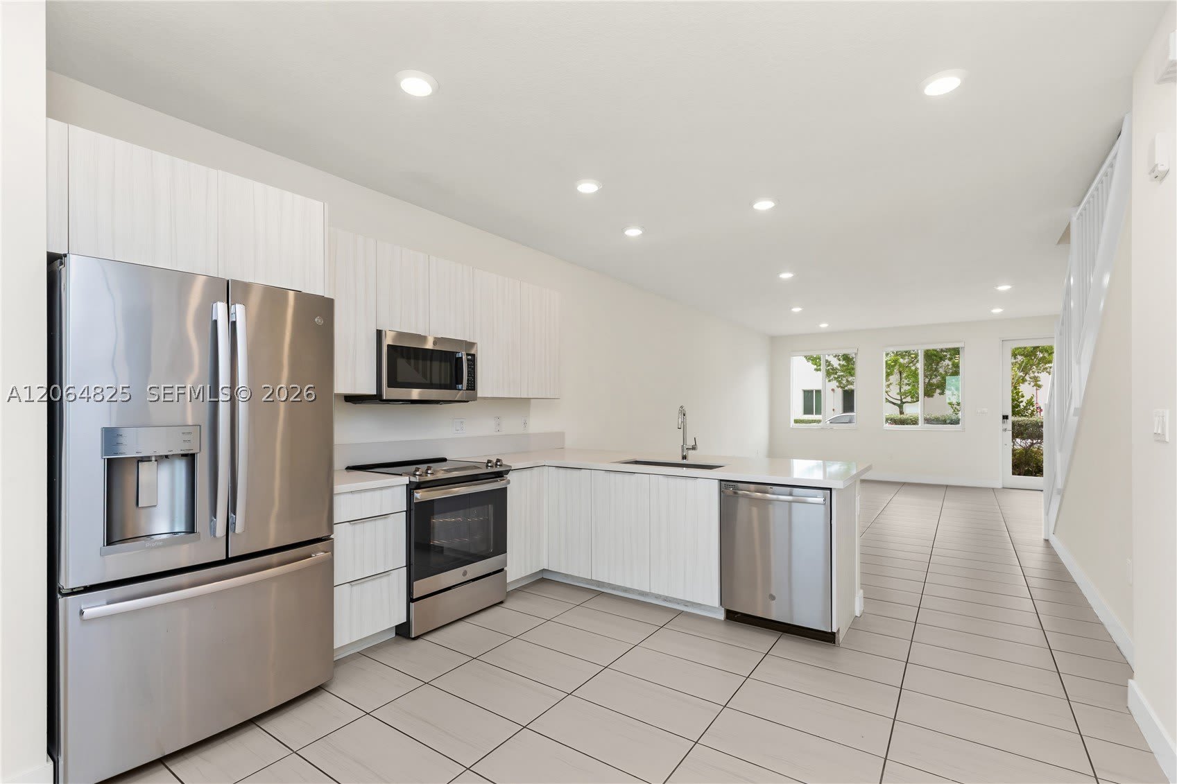 6416 NW 102nd Ct – photo 1