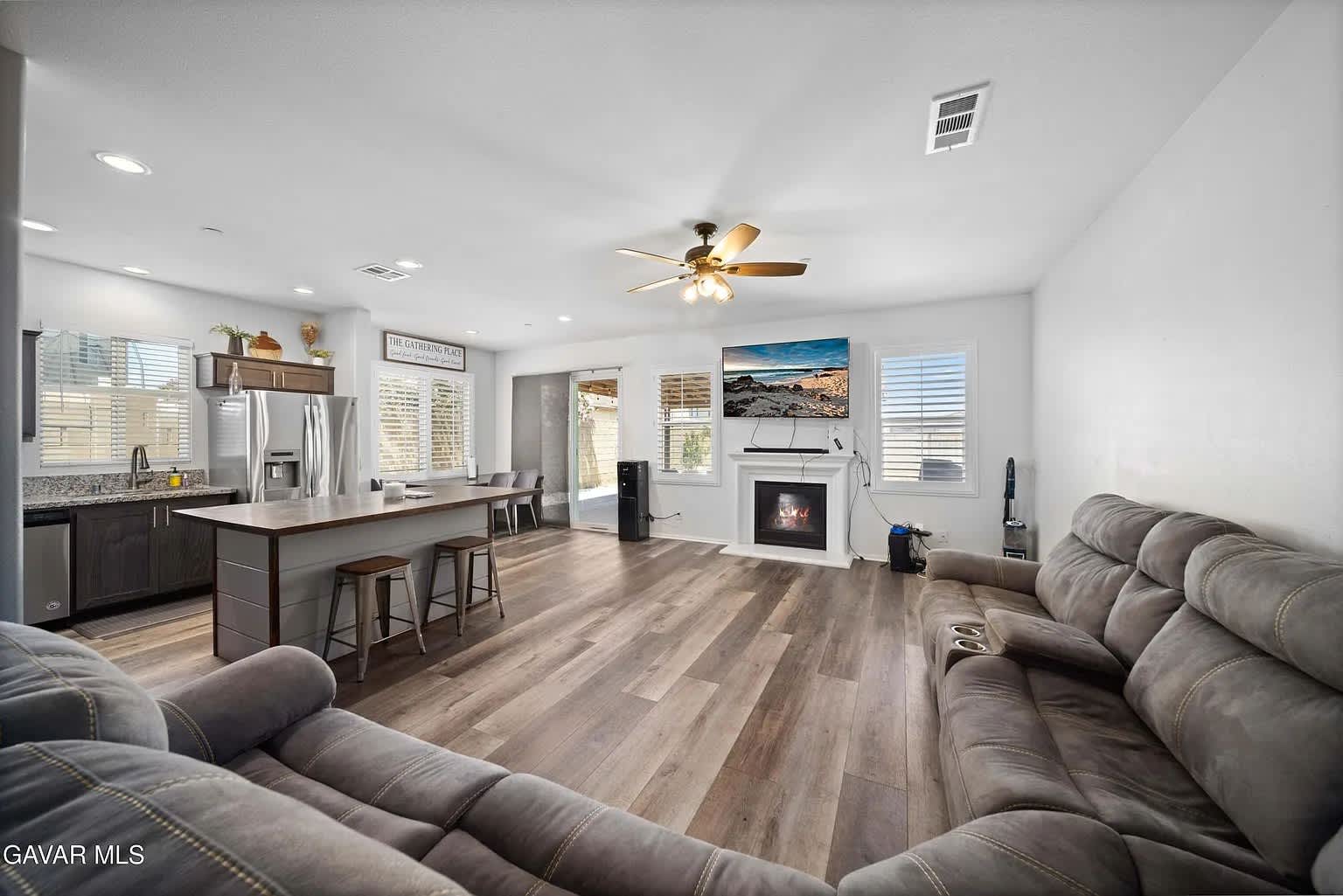 2038 Howard Street – photo 4