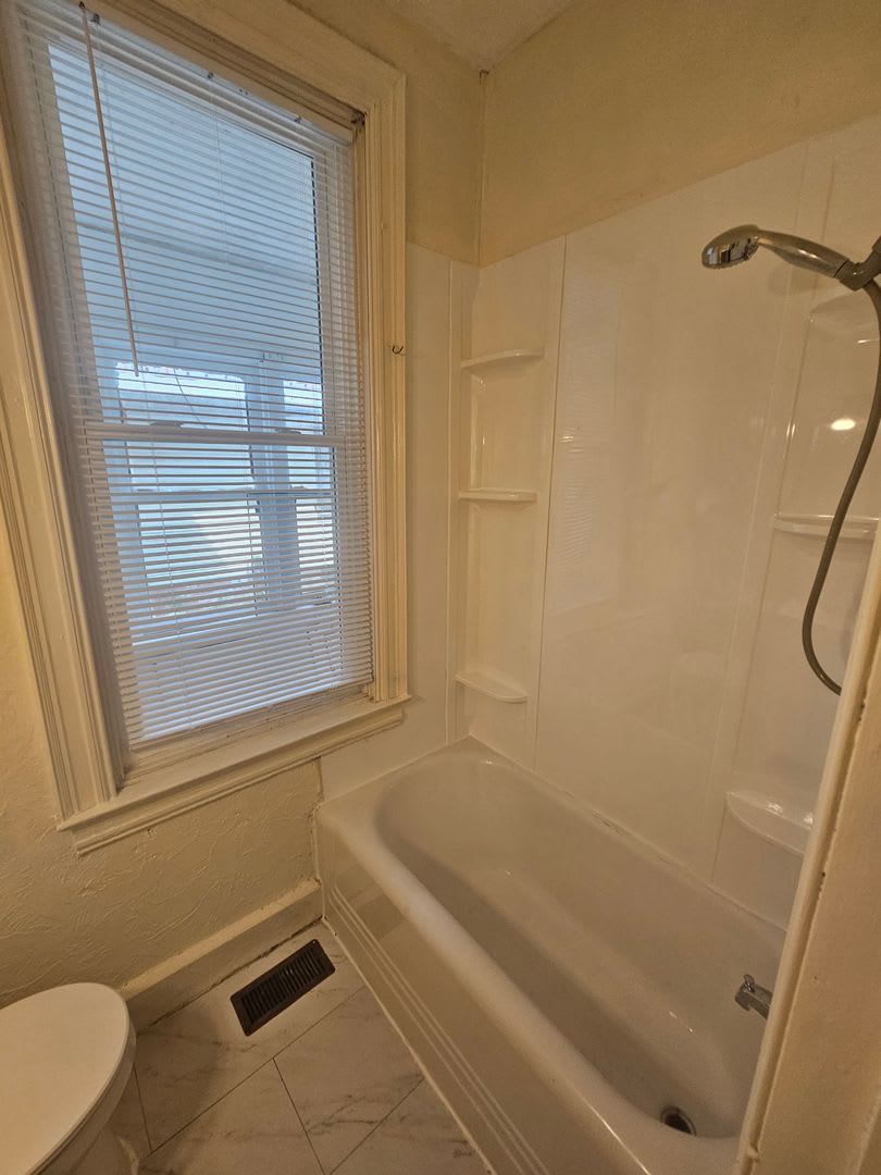 569 West Philadelphia Street – photo 5