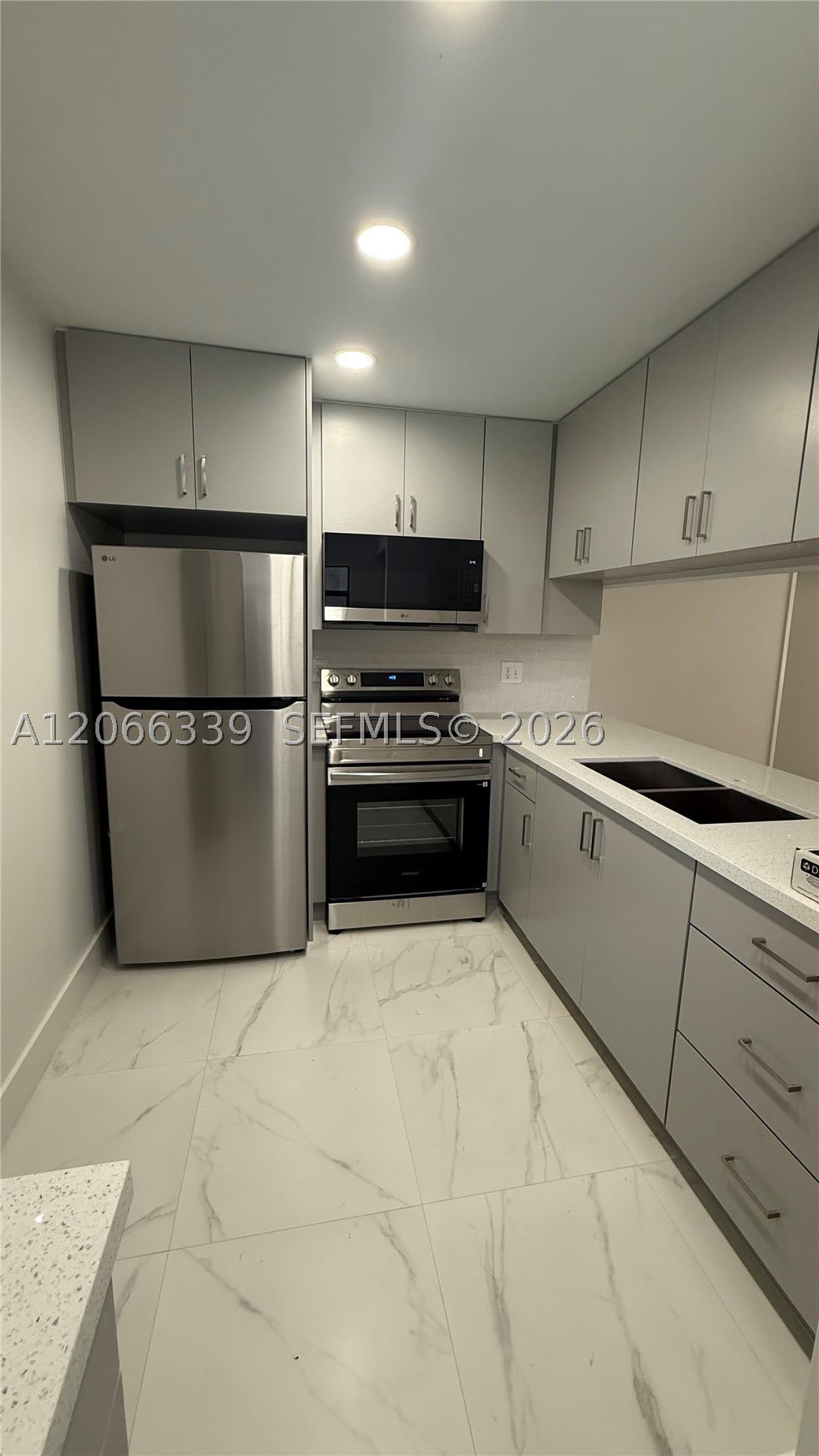 2750 W 63rd Pl – photo 4