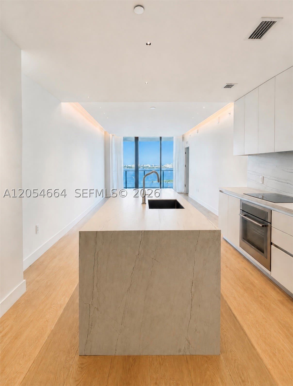 700 NE 23rd Ter – photo 2