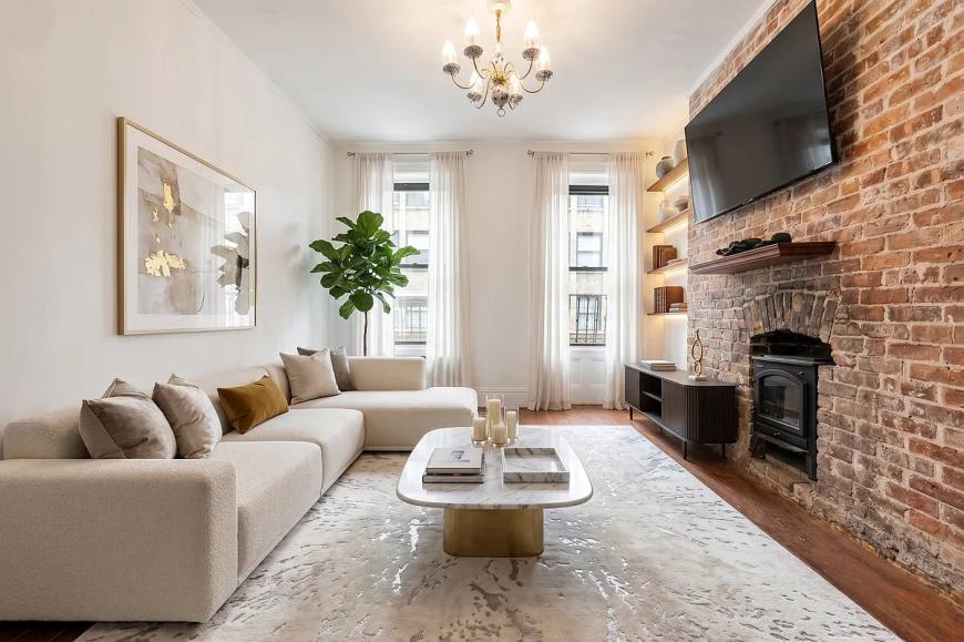 318 West 36th Street – photo 1