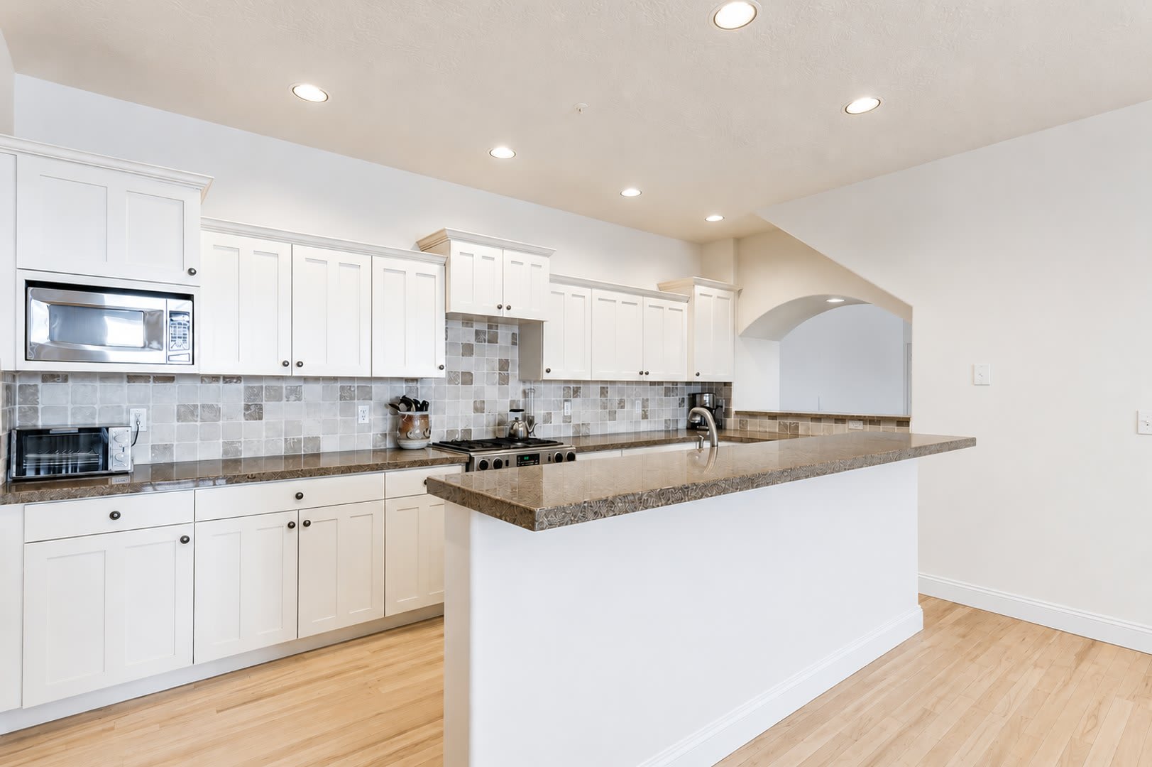 Luxury Townhome at The Cove at Eagle Mountain in Park Meadows – photo 3