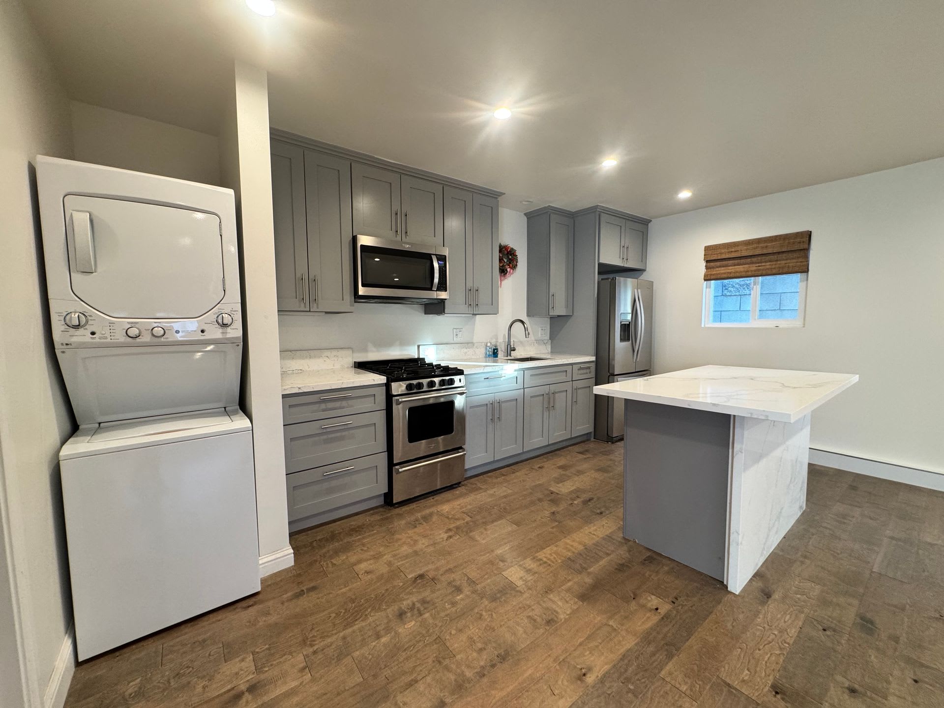 Newly 2 bedrooms 2 bath home – photo 3