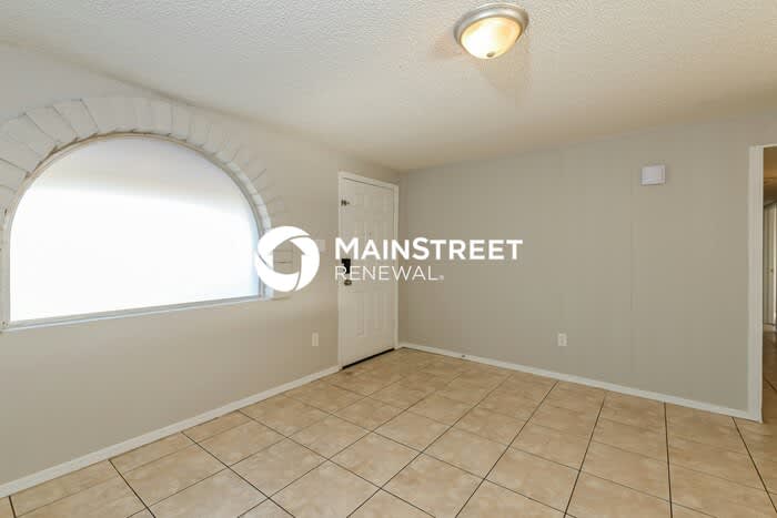 4302 North 73rd Avenue – photo 3