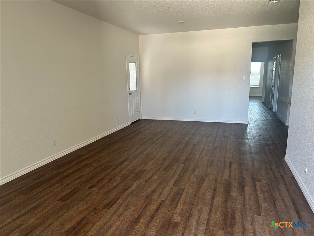 1101 Carlsberg Drive – photo 2