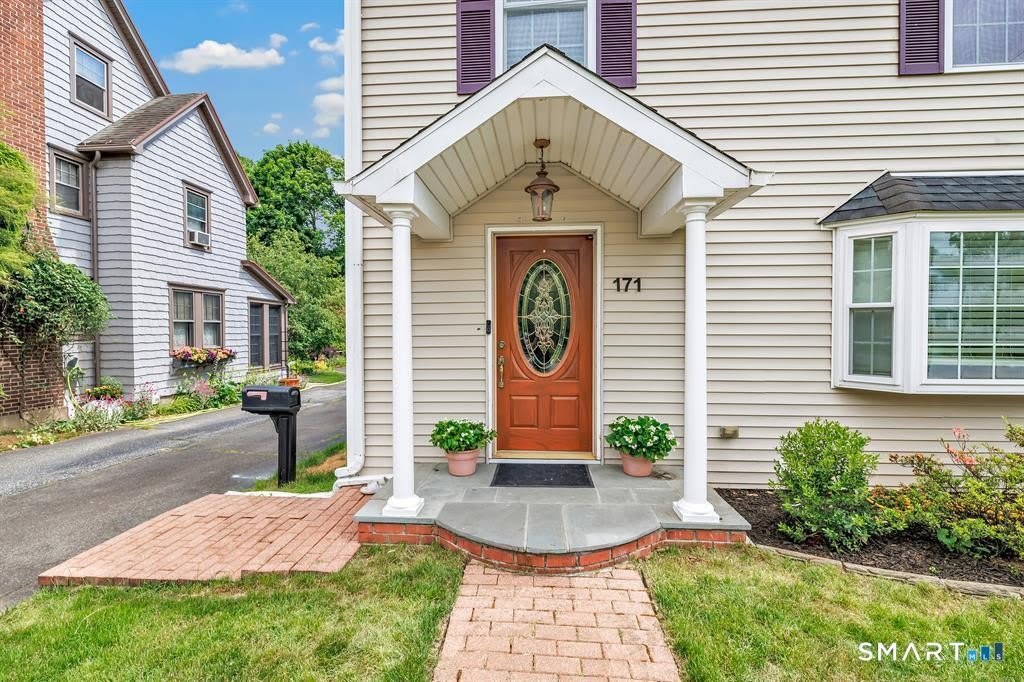 171 Henderson Road – photo 2