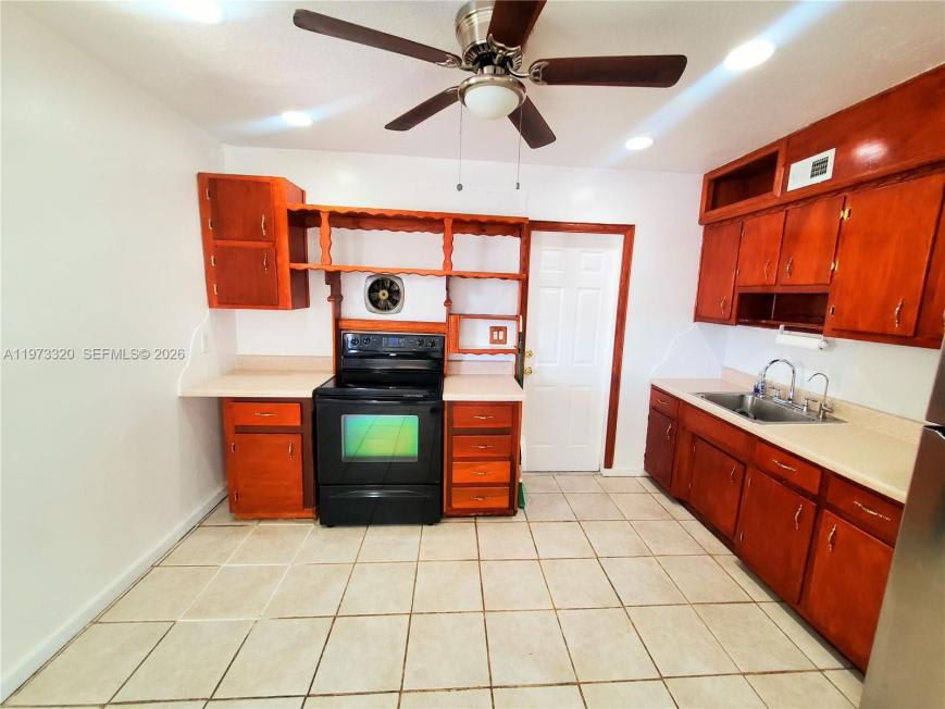 7791 NW 39th St – photo 4