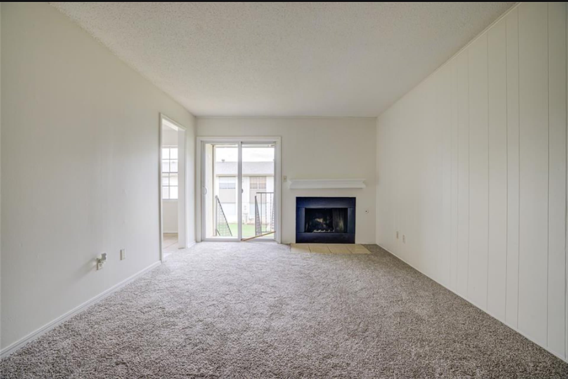 3-bedroom, 2-bathroom condo in Norman with central heat and air and washer and dryer provided – photo 5