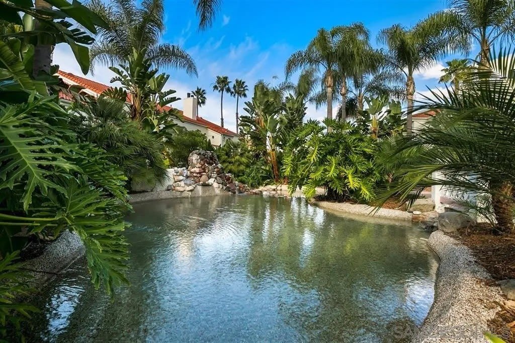 9489 Fairgrove Ln – photo 1