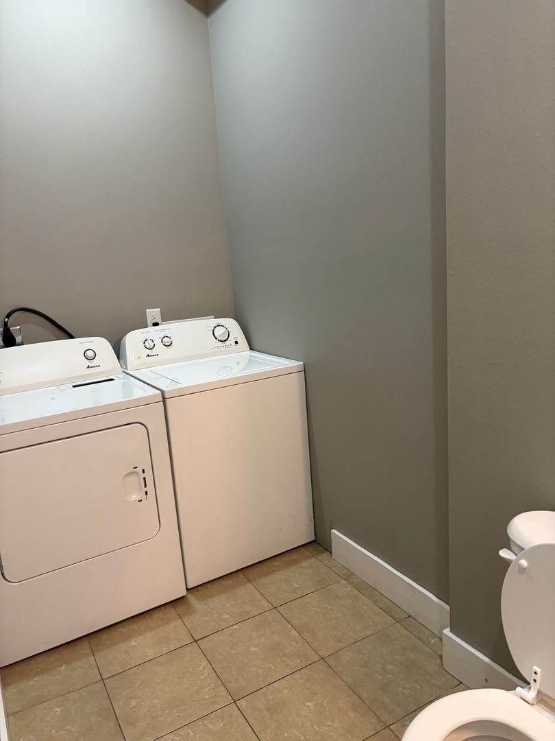 5 bedroom, 3 bath – photo 5