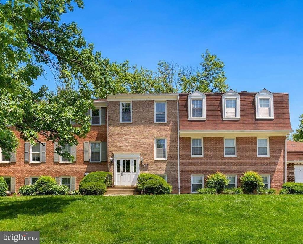 728 Quince Orchard Boulevard – photo 1