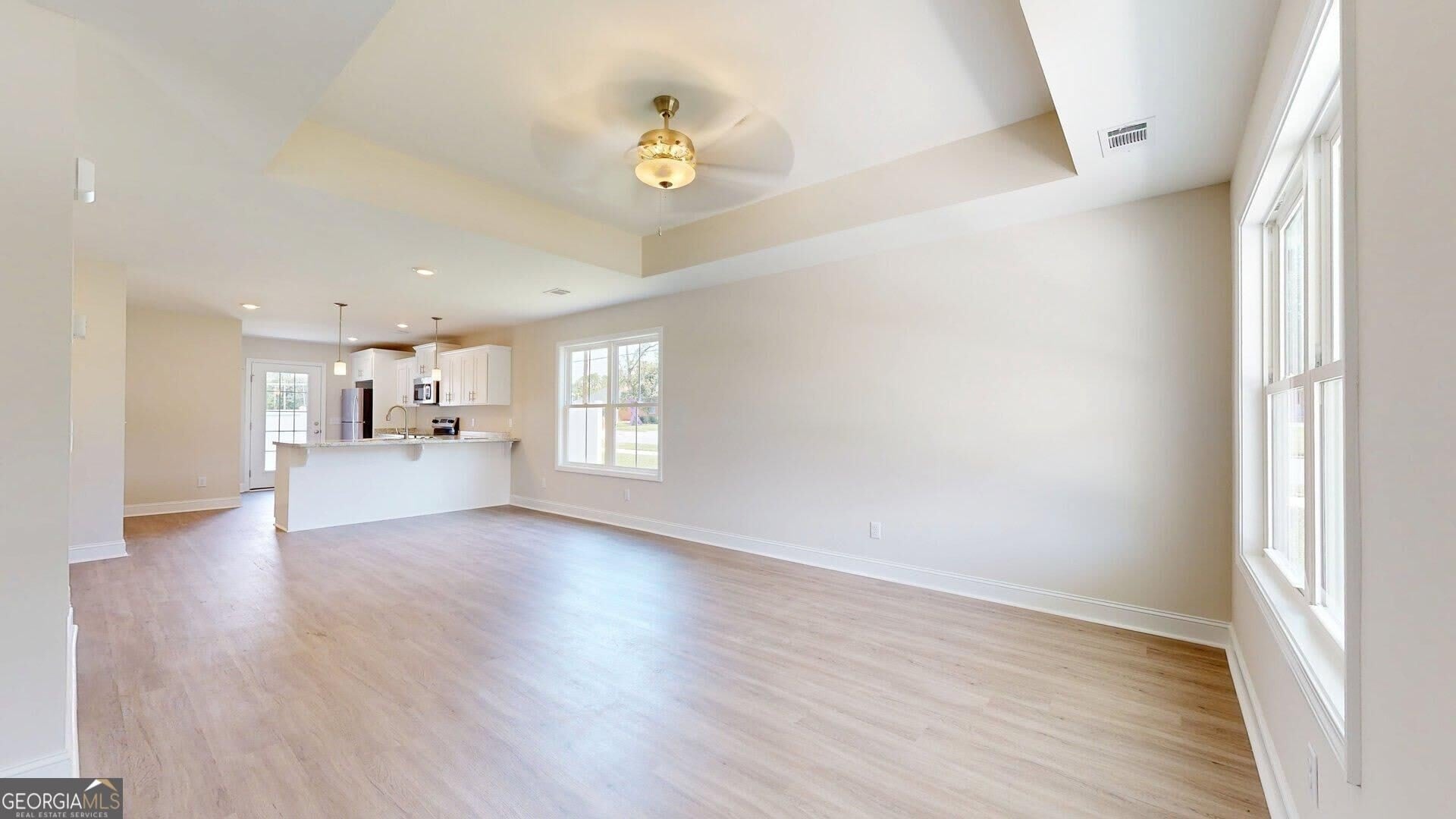 2 N Roundtree Street – photo 4