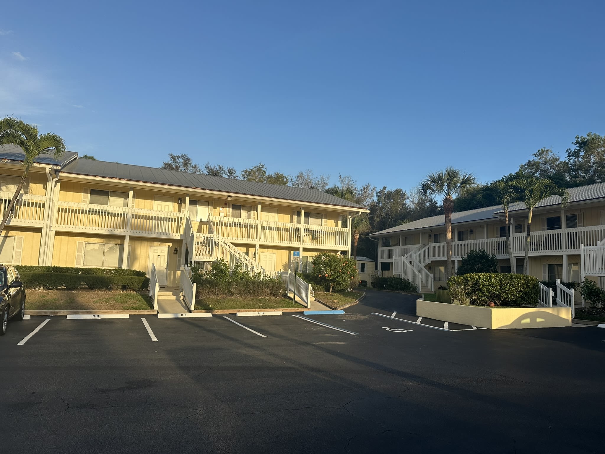 4621 Bayshore Drive – photo 2
