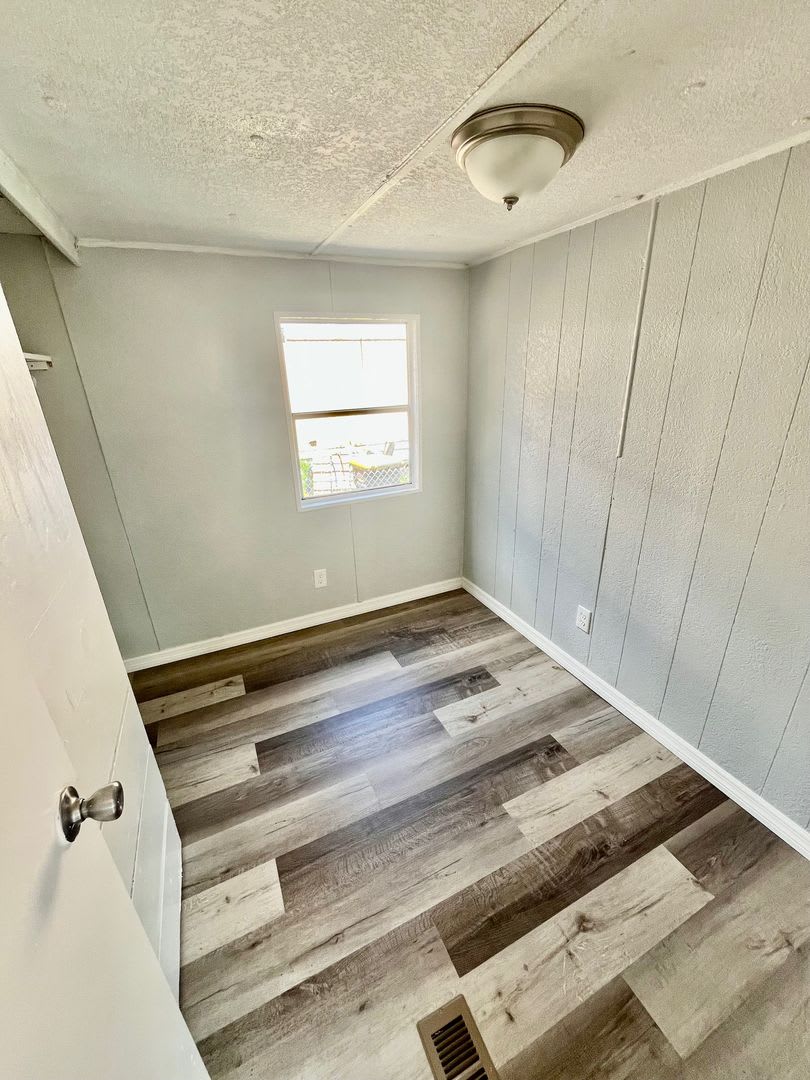 225 Adams Street – photo 5