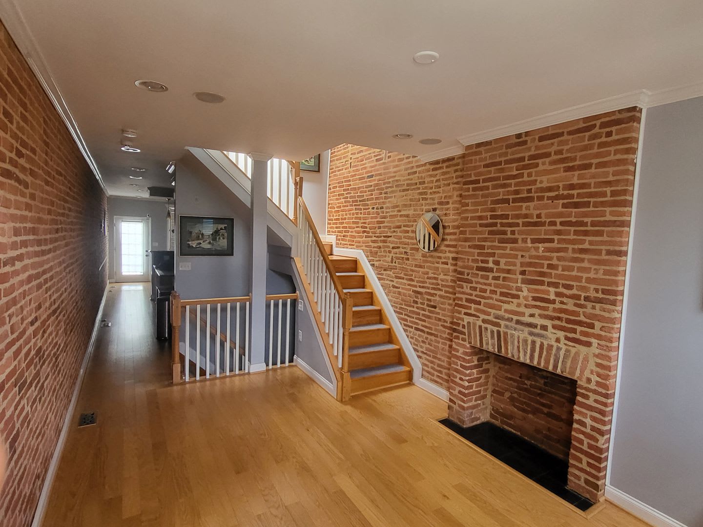 Charming 2Bed 3Bath In Patterson Place – photo 4