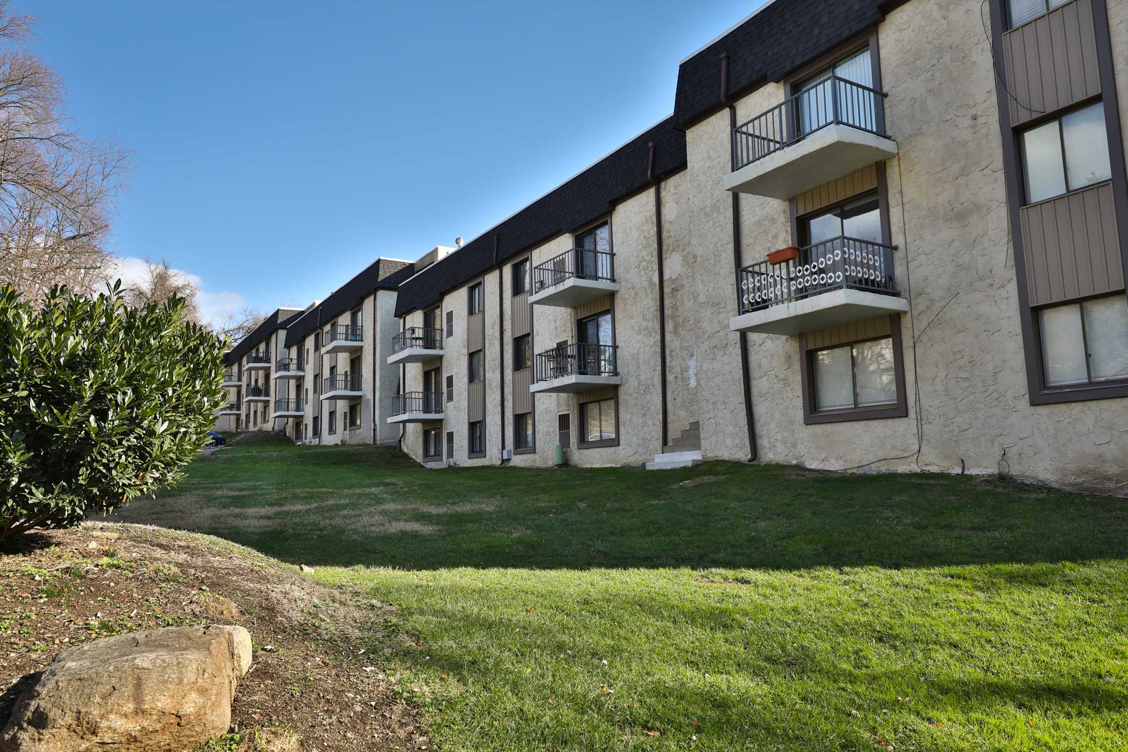Parker Avenue Apartments – photo 1