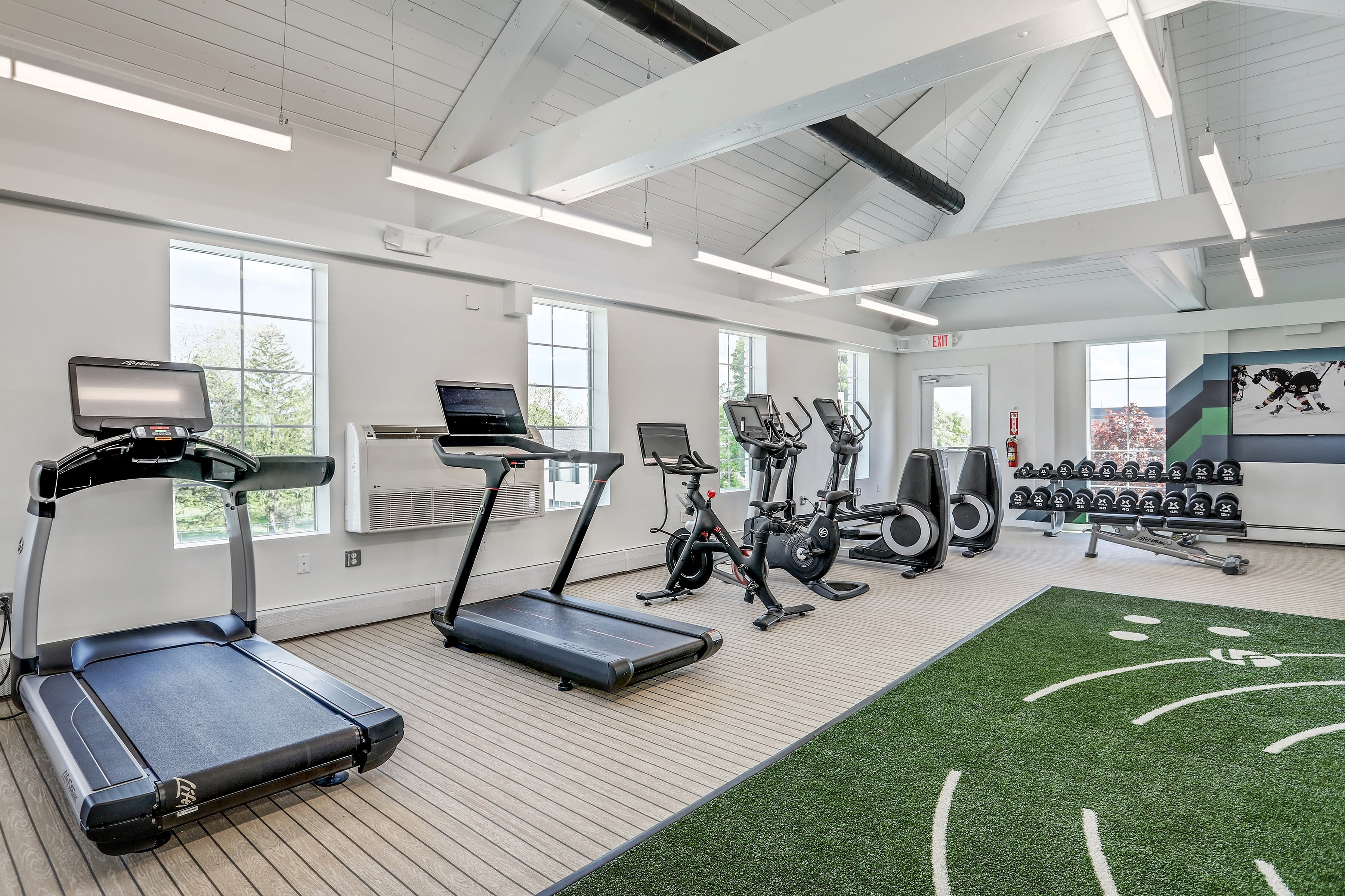 Independence Green Apartments – photo 2