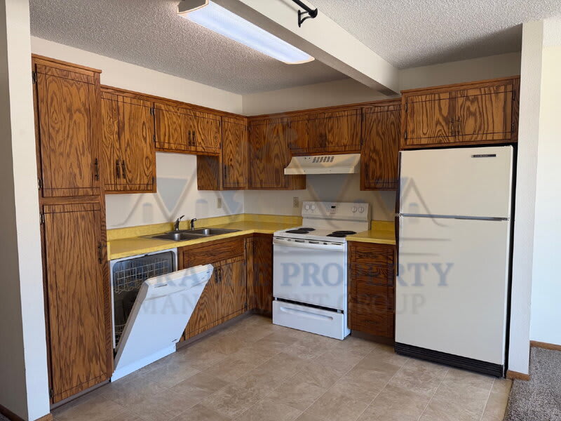 1711 Fetterman Dr – photo 4