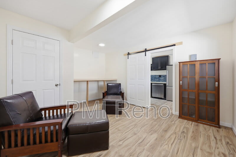1515 North Carson Street – photo 1