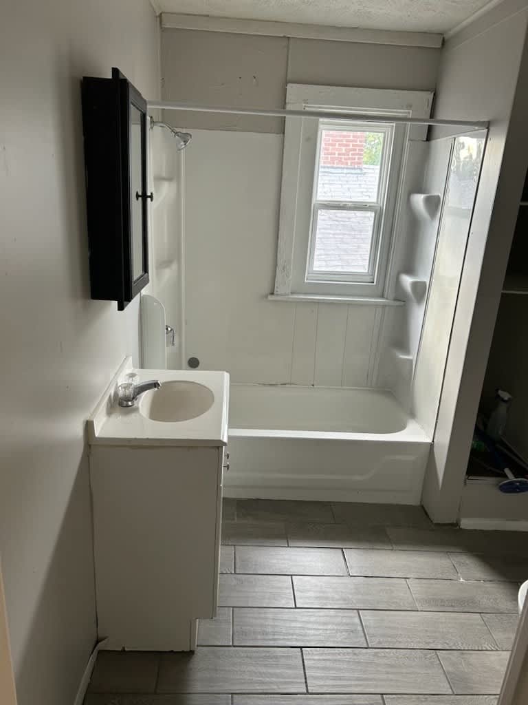 1626 Lawton Avenue New – photo 5